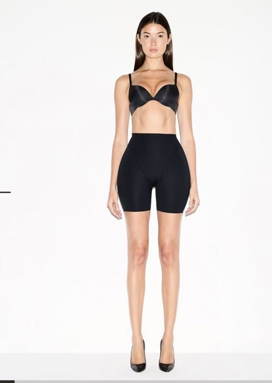 SKIMS Body Butt & Hip Enhancing Mid Thigh Short Black Onyx Women M NEW NWT $108